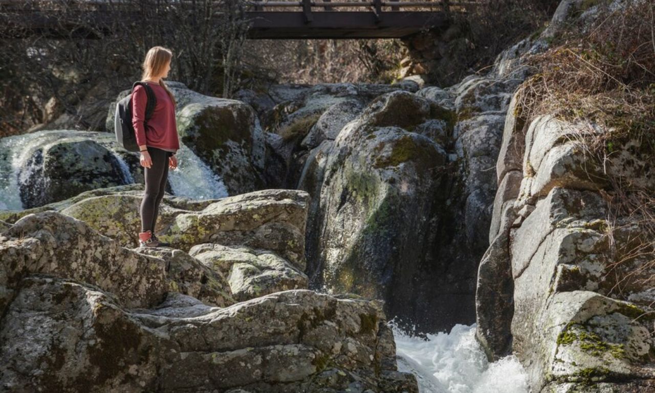 Hike Through Tumalo Falls