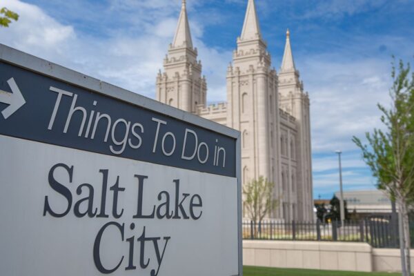 A scenic view of Salt Lake City with mountains in the background